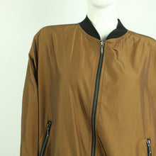 Laden Sie das Bild in den Galerie-Viewer, Second Hand ONE TWO LUXZUZ Blouson Gr. 44 braun (*)