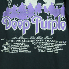 Laden Sie das Bild in den Galerie-Viewer, Vintage DEEP PURPLE with NEUE PHILHARMONIE FRANKFURT T-Shirt / Bandshirt Gr. M schwarz mit Print Tour 2011 (*)