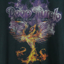 Laden Sie das Bild in den Galerie-Viewer, Vintage DEEP PURPLE with NEUE PHILHARMONIE FRANKFURT T-Shirt / Bandshirt Gr. M schwarz mit Print Tour 2011 (*)