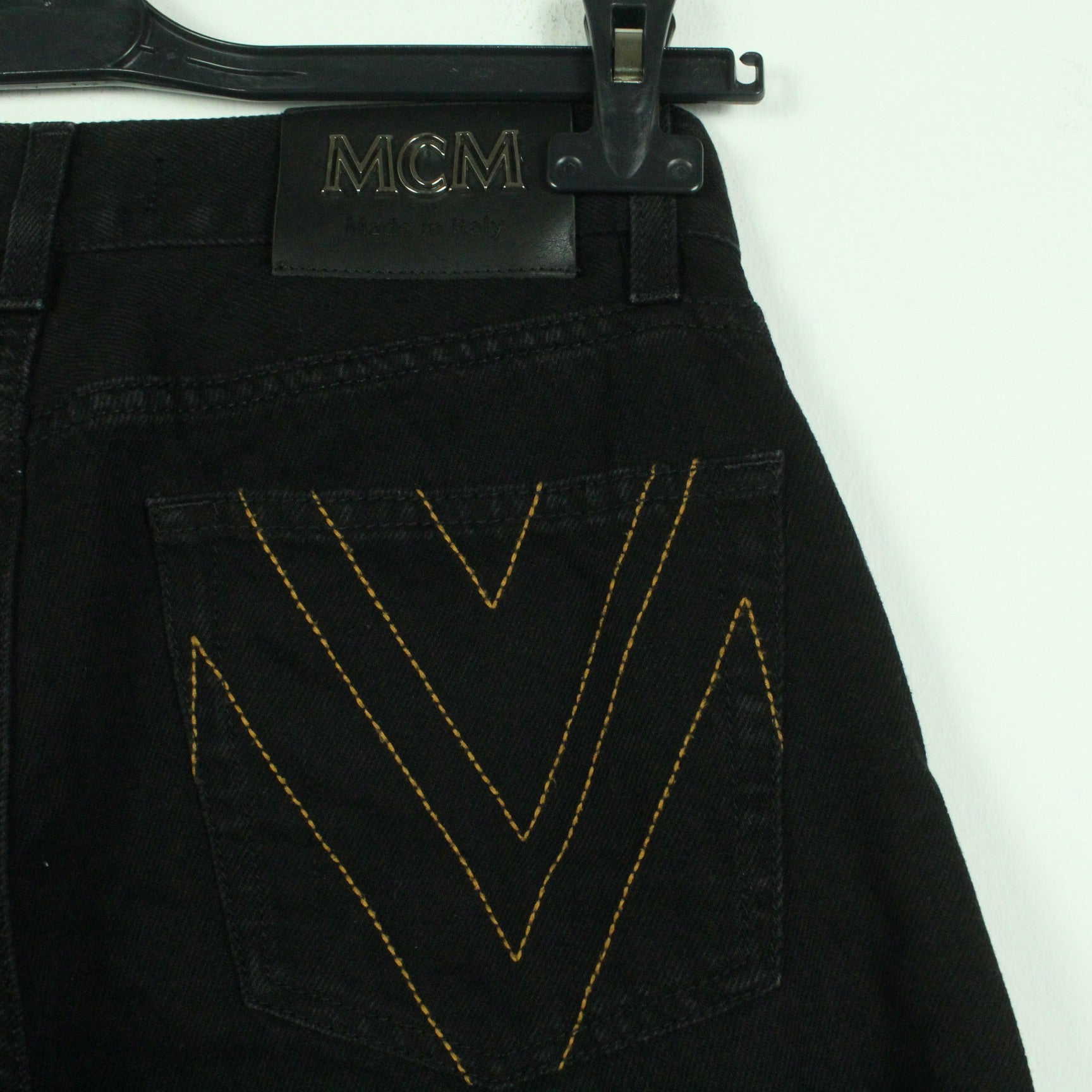 Second Hand MCM Jeans Schlaghaose Gr. 38 uni weites Bein  - Designer (*)