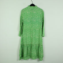 Laden Sie das Bild in den Galerie-Viewer, Second Hand SECOND ARRIVAL Kleid Gr. 38 grün weiß geblümt (*)