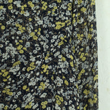 Laden Sie das Bild in den Galerie-Viewer, Second Hand GANNI Bluse Gr. S mehrfarbig geblümt oversized Mod: Allen Georgette (*)