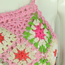 Laden Sie das Bild in den Galerie-Viewer, Boho Stricktop Gr. Einheitsgröße rosa mehrfarbig Häkeltop mit Perlen NEU