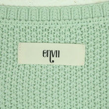 Laden Sie das Bild in den Galerie-Viewer, Second Hand ENVII Strickjacke Gr. M blau uni (*)