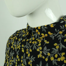Laden Sie das Bild in den Galerie-Viewer, Second Hand GANNI Kleid Gr. 40 schwarz mehrfarbig geblümt (*)