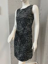 Laden Sie das Bild in den Galerie-Viewer, Vintage Samtkleid Gr. S mehrfarbig gemustert Kleid Samt
