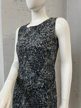 Laden Sie das Bild in den Galerie-Viewer, Vintage Samtkleid Gr. S mehrfarbig gemustert Kleid Samt