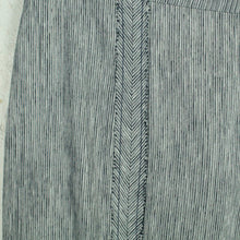 Laden Sie das Bild in den Galerie-Viewer, Second Hand HYPNAGOGIA Hose Gr. S blau weiß gestreift NEU (*)