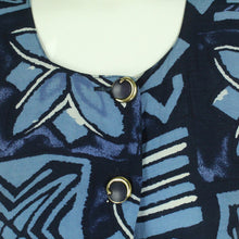 Laden Sie das Bild in den Galerie-Viewer, Vintage Kleid Gr. S blau weiß gemustert Sommerkleid