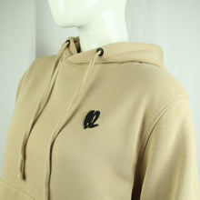 Laden Sie das Bild in den Galerie-Viewer, Second Hand LALA BERLIN Hoodie Gr. L camel mit Patch (*)