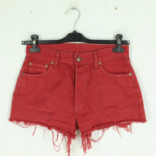 Laden Sie das Bild in den Galerie-Viewer, Second Hand LEVIS Jeansshorts Gr. 29 rot Mod. 552 Denim Shorts (*)