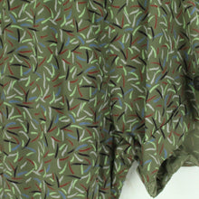 Laden Sie das Bild in den Galerie-Viewer, Vintage 90s Hemd Gr. L grün mehrfarbig gemustert kurzarm