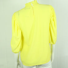 Laden Sie das Bild in den Galerie-Viewer, Second Hand SISTERS POINT Bluse Gr. M gelb uni (*)
