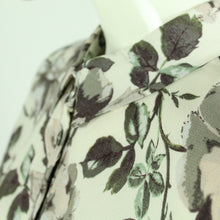 Laden Sie das Bild in den Galerie-Viewer, Second Hand GANNI Bluse Gr. S beige mehrfarbig geblümt (*)