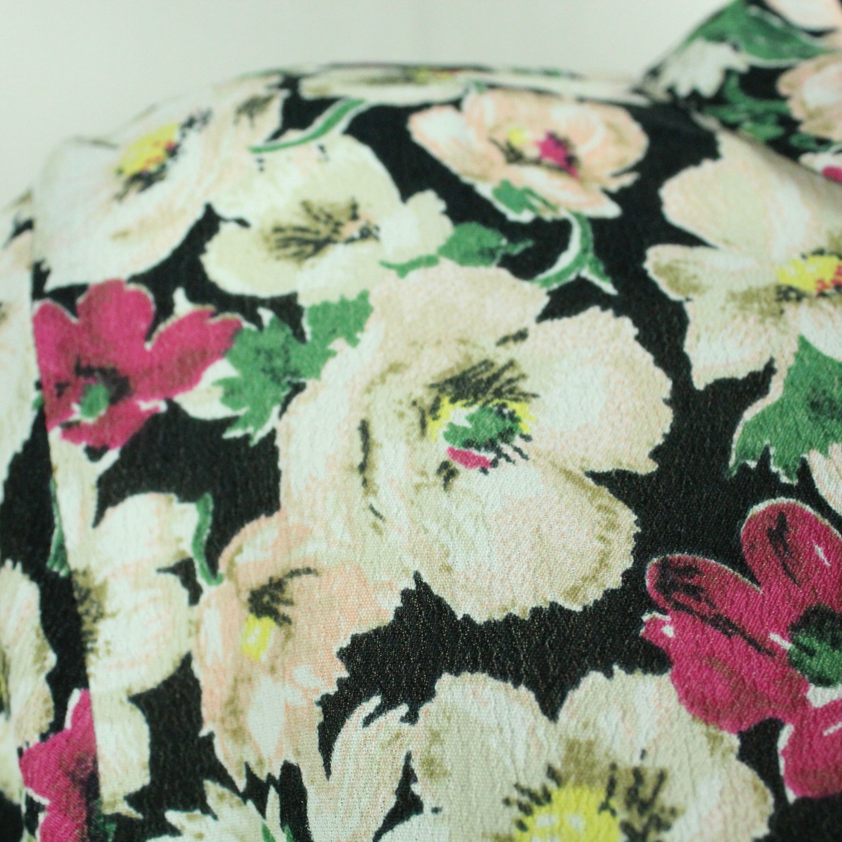 Second Hand GANNI Bluse Gr. L schwarz mehrfarbig geblümt (*)