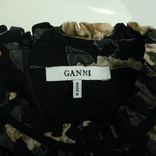 Laden Sie das Bild in den Galerie-Viewer, Second Hand GANNI Bluse Gr. 42 schwarz mehrfarbig geblümt (*)