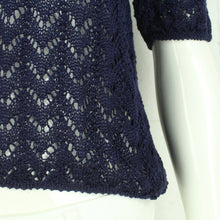 Laden Sie das Bild in den Galerie-Viewer, Vintage Pullover Female Gr. S blau uni Lochmuster kurzarm Strick