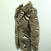 Laden Sie das Bild in den Galerie-Viewer, Second Hand H&amp;M Fake Fur Jacke Gr. S braun weiß gemustert (*)