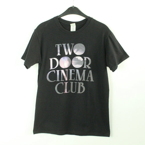 Vintage TWO DOOR CINEMA CLUB T-Shirt / Bandshirt Gr. M schwarz mit Print und Backprint (*)