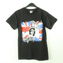 Laden Sie das Bild in den Galerie-Viewer, Vintage SEX PISTOLS T-Shirt / Bandshirt Gr. S schwarz mit Print und Backprint *)