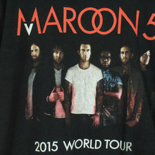 Laden Sie das Bild in den Galerie-Viewer, Vintage MAROON 5 T-Shirt Gr. L schwarz mit Print und Backprint: World Tour 2015