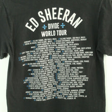 Laden Sie das Bild in den Galerie-Viewer, Vintage ED SHEERAN T-Shirt / Bandshirt Gr. S schwarz mit Print und Backprint DIVIDE TOUR (*)