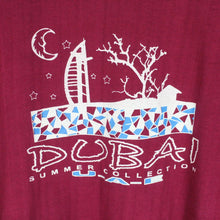 Laden Sie das Bild in den Galerie-Viewer, Vintage Souvenir T-Shirt Gr. L pink Vereinigten Arabischen Emirate Dubai Burj Al Arab