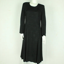 Laden Sie das Bild in den Galerie-Viewer, Vintage Maxikleid Gr. M schwarz gemustert Kleid