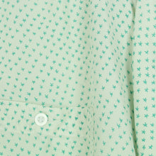 Laden Sie das Bild in den Galerie-Viewer, Vintage Seidenbluse Gr. M grün weiß crazy pattern kurzarm Seide Bluse