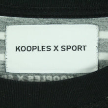Laden Sie das Bild in den Galerie-Viewer, Second Hand THE KOOPLES X SPORT T-shirt Gr. 2 schwarz cropped gestreift (*)