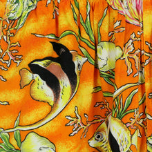 Laden Sie das Bild in den Galerie-Viewer, Vintage Beach Shorts Gr. S orange bunt Crazy Pattern