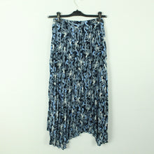 Laden Sie das Bild in den Galerie-Viewer, Second Hand CARIN WESTER Plisseerock Gr. 36 blau weiß gemustert Maxirock (*)