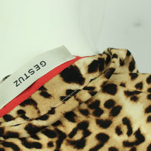 Laden Sie das Bild in den Galerie-Viewer, Second Hand GESTUZ Bluse Gr. 36 braun schwarz Animalprint  (*)