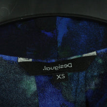 Laden Sie das Bild in den Galerie-Viewer, Second Hand DESIGUAL Bluse Gr. XS blau mehrfarbig geblümt (*)