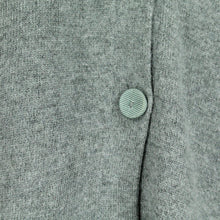Laden Sie das Bild in den Galerie-Viewer, Second Hand CUSTOMMADE Strickjacke Cardigan mit Wolle Gr. M grau (*)