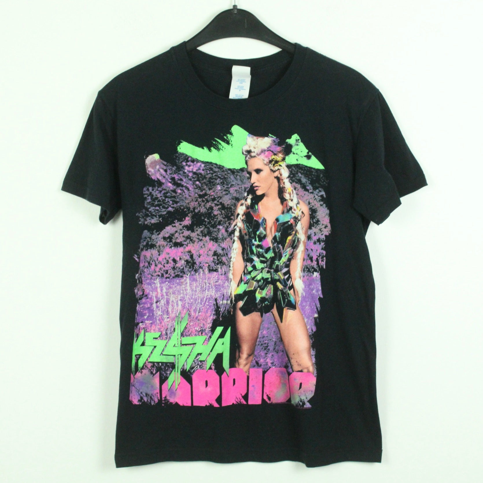 Vintage KESHA T-Shirt / Bandshirt Gr. S schwarz mit Print und Backprint WARRIOR Tour 2013 (*)
