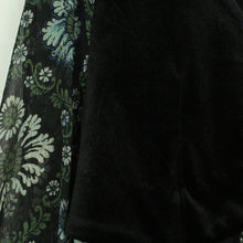 Laden Sie das Bild in den Galerie-Viewer, Second Hand ZARA Kleid Gr. XS schwarz mehrfarbig geblümt (*)