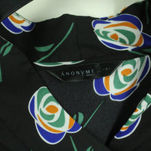 Laden Sie das Bild in den Galerie-Viewer, Second Hand ANONYME Bluse Gr. S schwarz bunt geblümt (*)