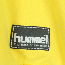 Laden Sie das Bild in den Galerie-Viewer, Vintage HUMMEL Sweatshirt Gr. L gelb, schwarz weiße Applikation mit Stickerei und Patch