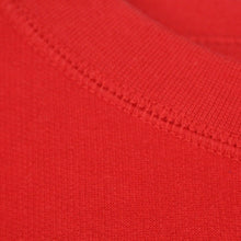 Laden Sie das Bild in den Galerie-Viewer, Vintage Sweatshirt Gr. M rot mit Print und Backprint