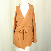 Laden Sie das Bild in den Galerie-Viewer, Second Hand NA-KD Cardigan Gr. S orange uni Strickjacke (*)
