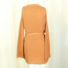 Laden Sie das Bild in den Galerie-Viewer, Second Hand NA-KD Cardigan Gr. S orange uni Strickjacke (*)