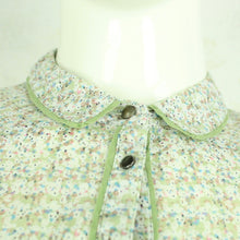 Laden Sie das Bild in den Galerie-Viewer, Second Hand CUSTOMMADE Bluse Gr. S grün mehrfarbig gemustert (*)