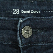 Laden Sie das Bild in den Galerie-Viewer, Second Hand LEVIS DEMI CURVE Jeans Gr. 28 blau Mod. Mid Rise (*)