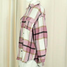 Laden Sie das Bild in den Galerie-Viewer, Second Hand SISTERS POINT Jacke Gr. L rosa mehrfarbig kariert (*)