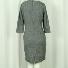 Laden Sie das Bild in den Galerie-Viewer, Second Hand REFIVE Kleid mit Wolle Gr. 36 weiß schwarz gemustert (*)