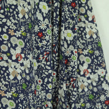 Laden Sie das Bild in den Galerie-Viewer, Second Hand LINDBERGH WHITE Hemd Gr. L blau bunt geblümt (*)