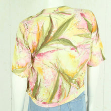 Laden Sie das Bild in den Galerie-Viewer, Vintage Bluse Gr. S mehrfarbig geblümt kurzarm