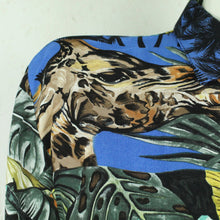 Laden Sie das Bild in den Galerie-Viewer, Vintage Bluse Gr. XL blau mehrfarbig Crazy Pattern &quot;Tucan, Giraffe, Zebra, Dschungel&quot;