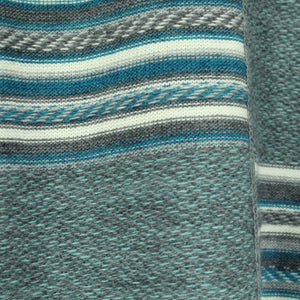 Vintage Pullover mit Wolle Gr. L hellblau mehrfarbig Crazy Pattern Strick